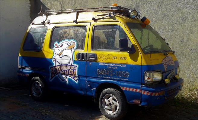 Foto da van dos Exterminadores do Além