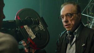 Peter Bogdanovich em cena de "It - Capítulo 2"