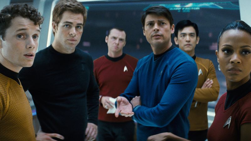 A tripulação do USS Entreprise no filme "Star Trek" (2009)
