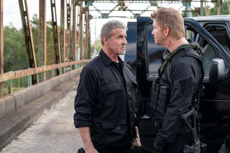 Sylvester Stallone e Dash Mihok em "Blindado" (divulgação)