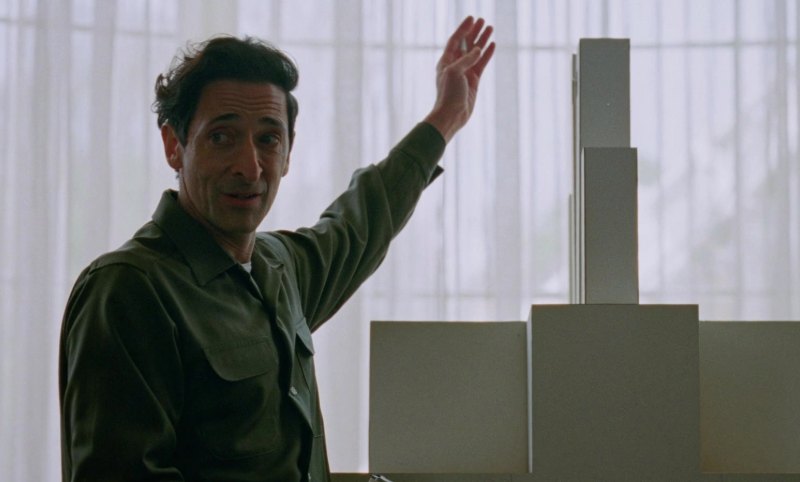 Adrien Brody em "O Brutalista"