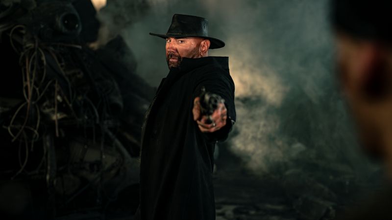 Dave Bautista em "Nas Terras Perdidas" (divulgação/Diamond Filmes)