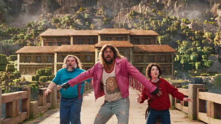 Jack Black, Jason Momoa, e Sebastian Hansen em "Um Filme Minecraft" (divulgação)