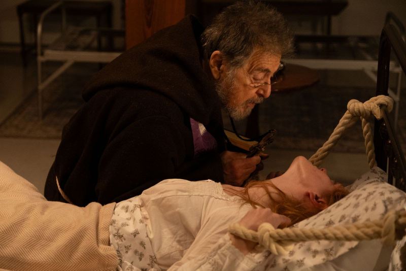 Al Pacino e Abigail Cowen em "O Ritual"