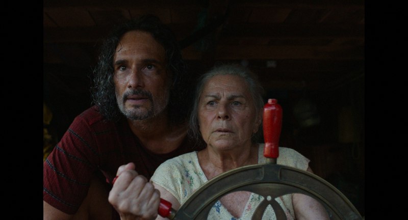 Rodrigo Santoro e Denise Weinberg em "O Último Azul" (divulgação)