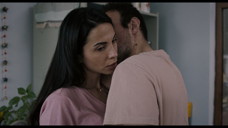 Nihan Okutucu (Sibel) e Ahmet Varli (Zafer) em "Ponto Oculto" (divulgação)