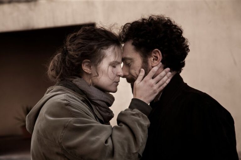 Federica Rosellini e Elio Germano em "Segredos"