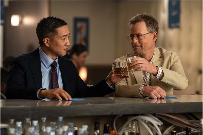 Terry Chen e Greg Kinnear em "A Visão"