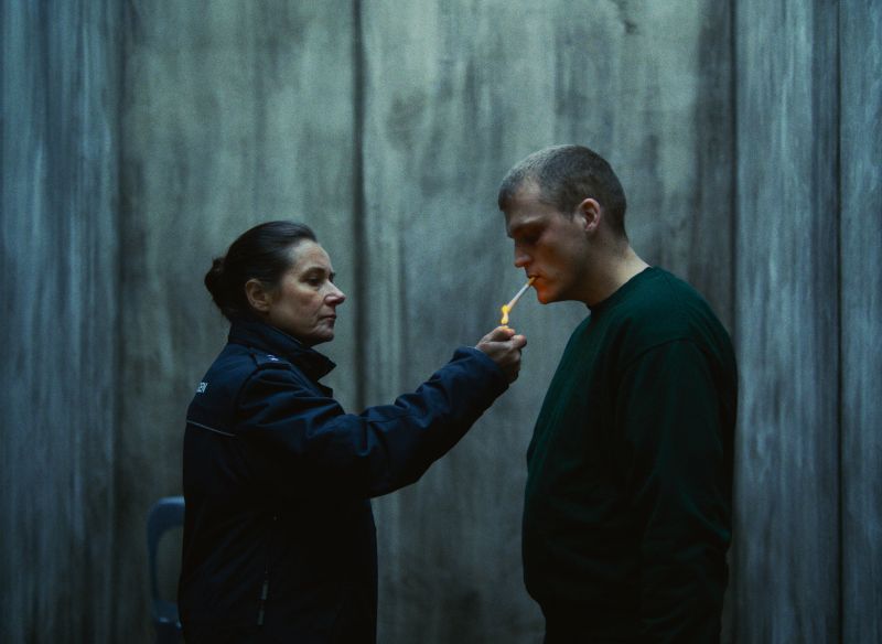 Sidse Babett Knudsen e Sebastian Bull em "Filhos" (divulgação/Mares)