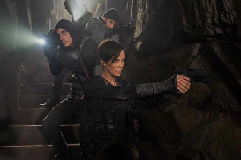 Cena de "The Old Guard" (Netflix)