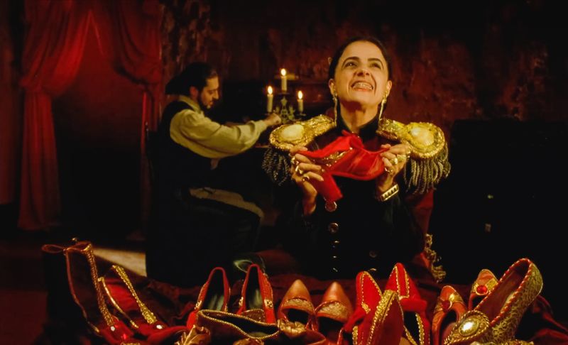 Marieta Severo em "Carlota Joaquina, Princesa do Brazil" (divulgação)