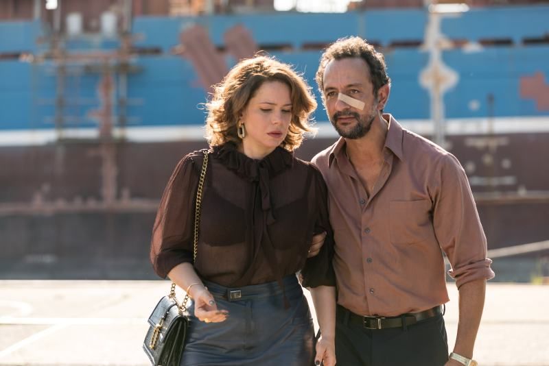 Leandra Leal e Irandhir Santos em "Os Enforcados" (divulgação/Paris Filmes)