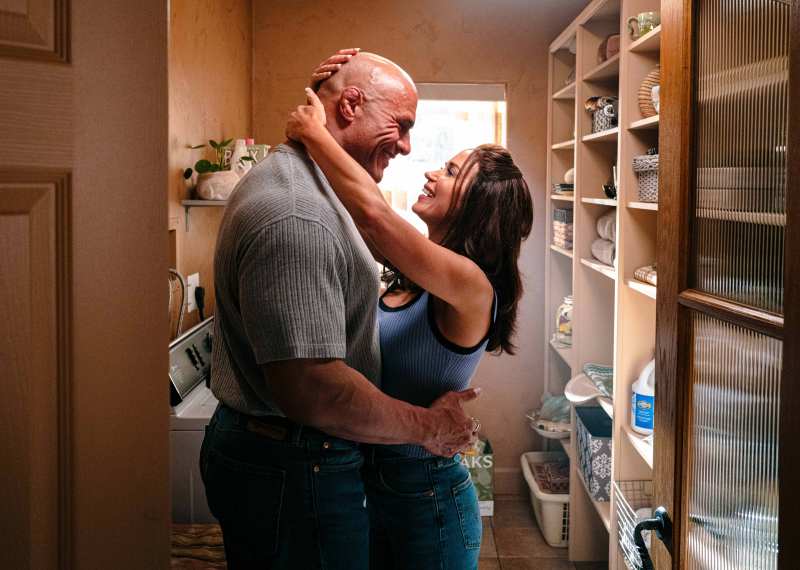 Dwayne Johnson e Emily Blunt em "Coração de Lutador - The Smashing Machine" (divulgação/Diamond)