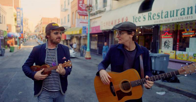 Ari Gold e Ethan Gold em "Irmão Versos Irmão" (divulgação/49ª Mostra)