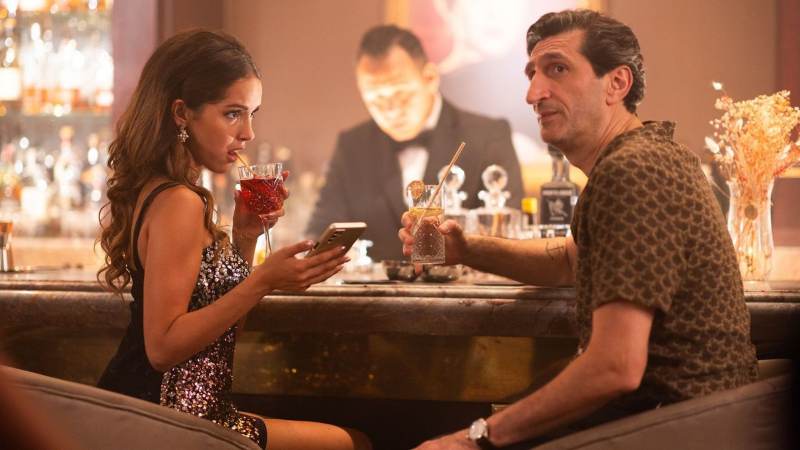 Lyna Khoudri e Fares Fares em "Águias da República" (divulgação/49ª Mostra)