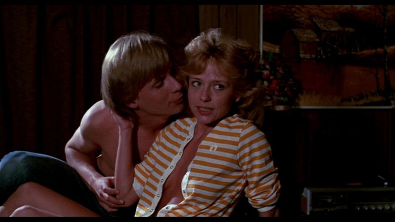 Leo Geter e Linnea Quigley em: "Natal Sangrento" (1984)