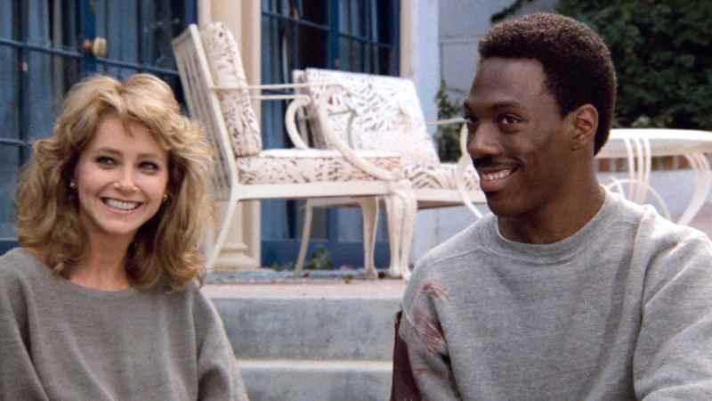 Lisa Eilbacher e Eddie Murphy em "Um Tira da Pesada"