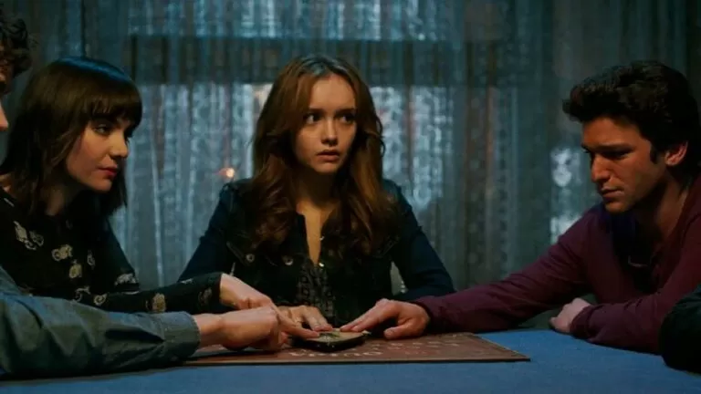Cena de "Ouija: O Jogo dos Espíritos"