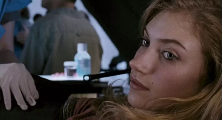 Imogen Poots em "Extermínio 2"